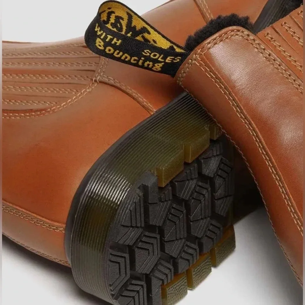 Dr. Martens 2976 Wintergrip Chelsea Boots mens: 8 woman’s: 9 - Picture 7 of 10